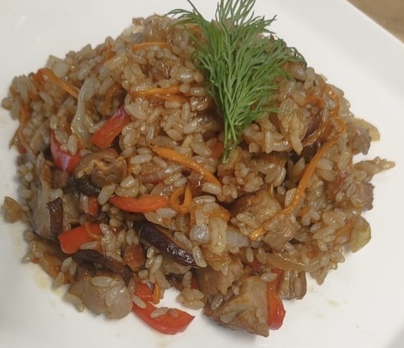 Вок со свининой и рисом