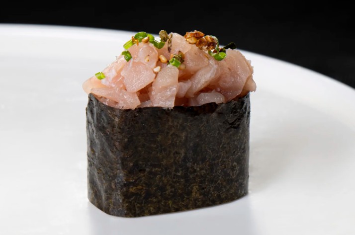 Суши спайси из Лакедры