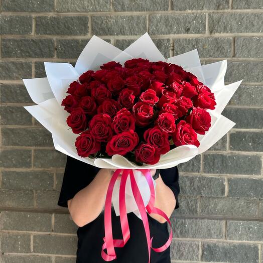 Букет из 51 красной розы