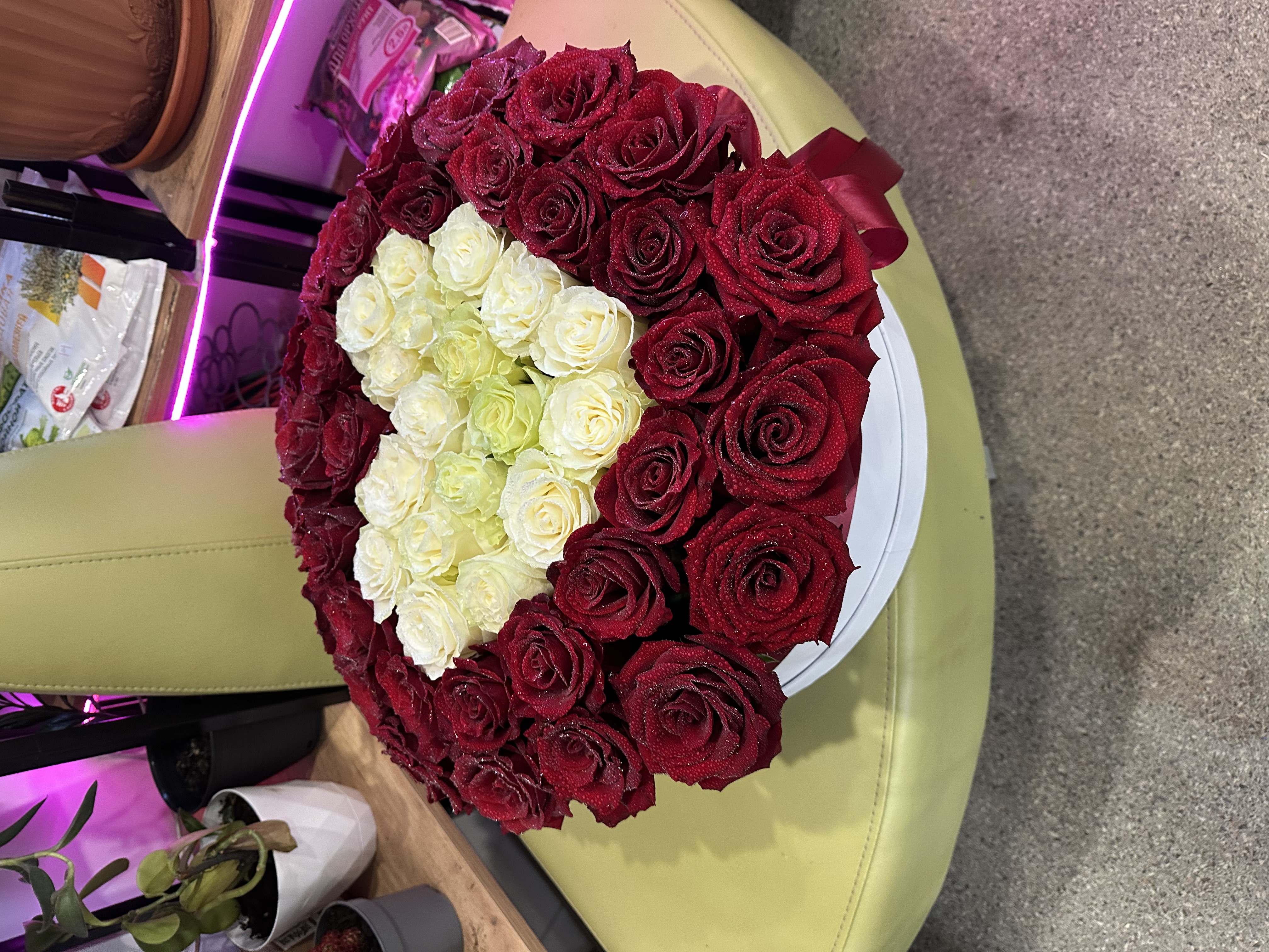 51 Роза на коробке 