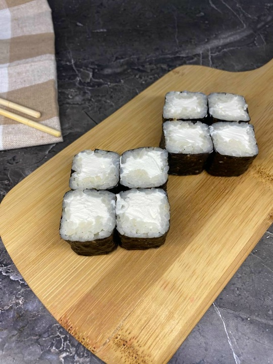 Маки с сыром