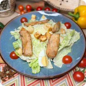 Салат Цезарь с куриным филе