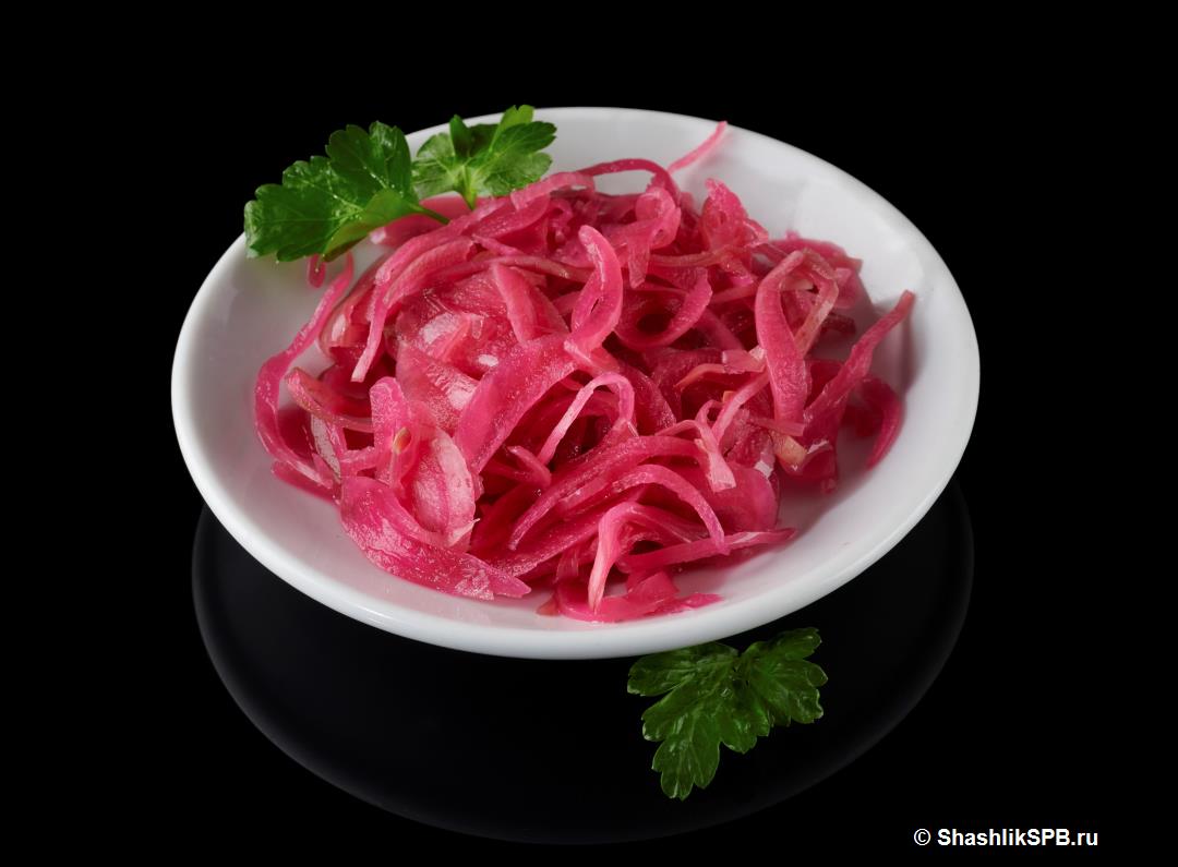 Лук маринованный