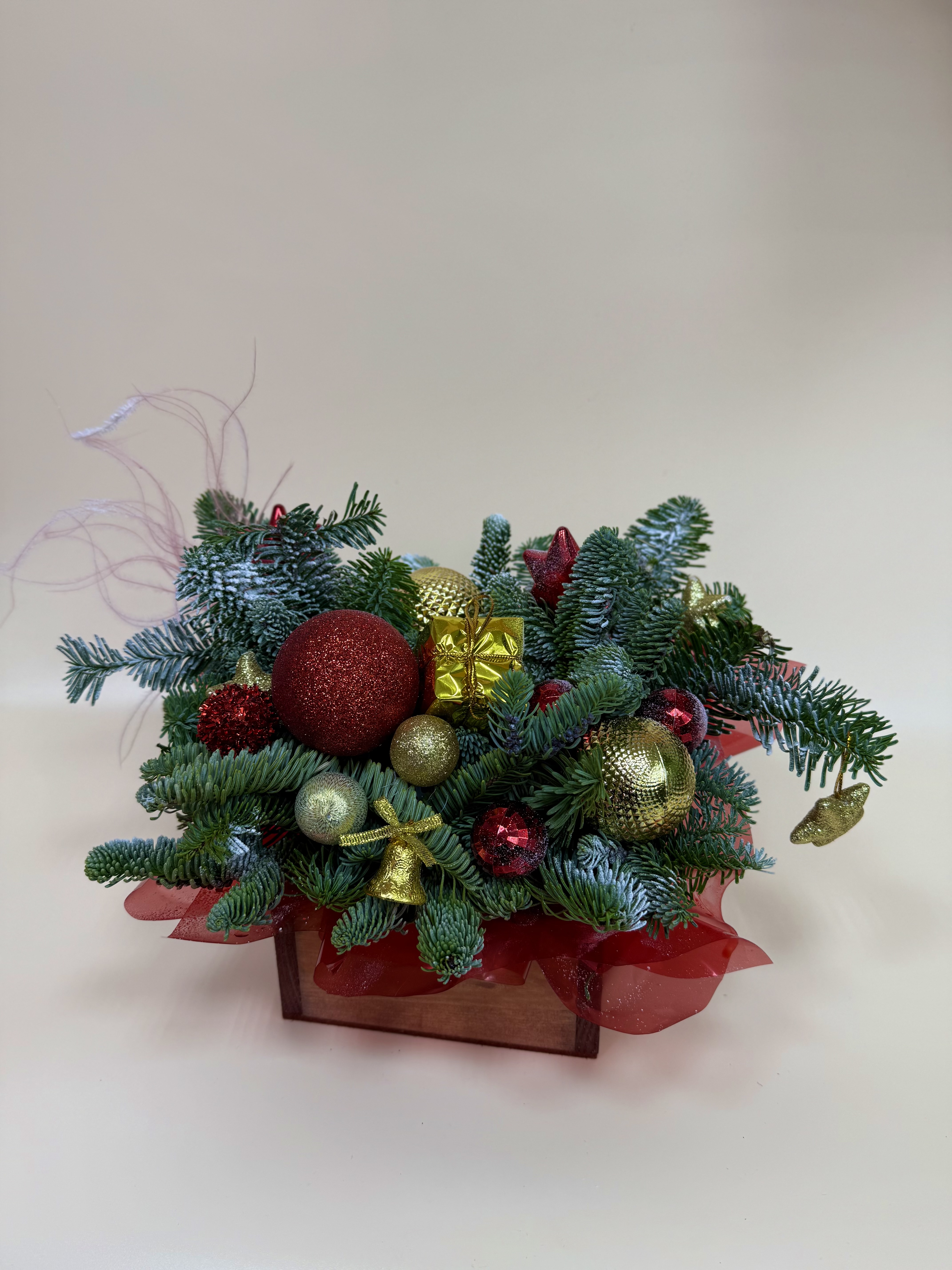 Композиция в ящике 