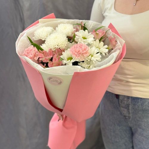 Букет цветов: хризантемы, гвоздики, альстромерии (б0957)