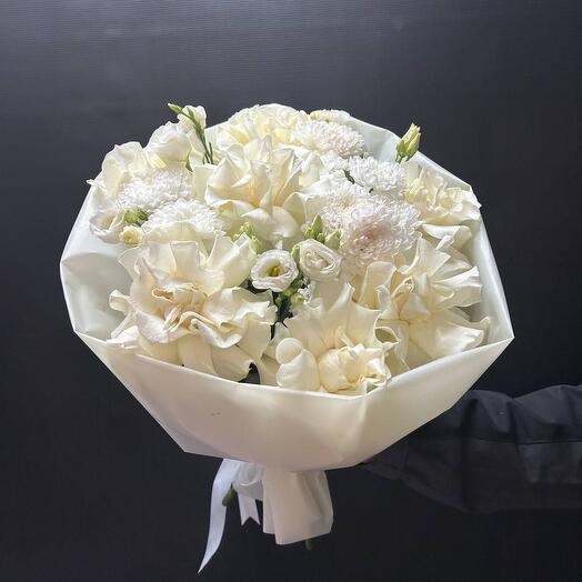 Букет сборный «Белый вальс»