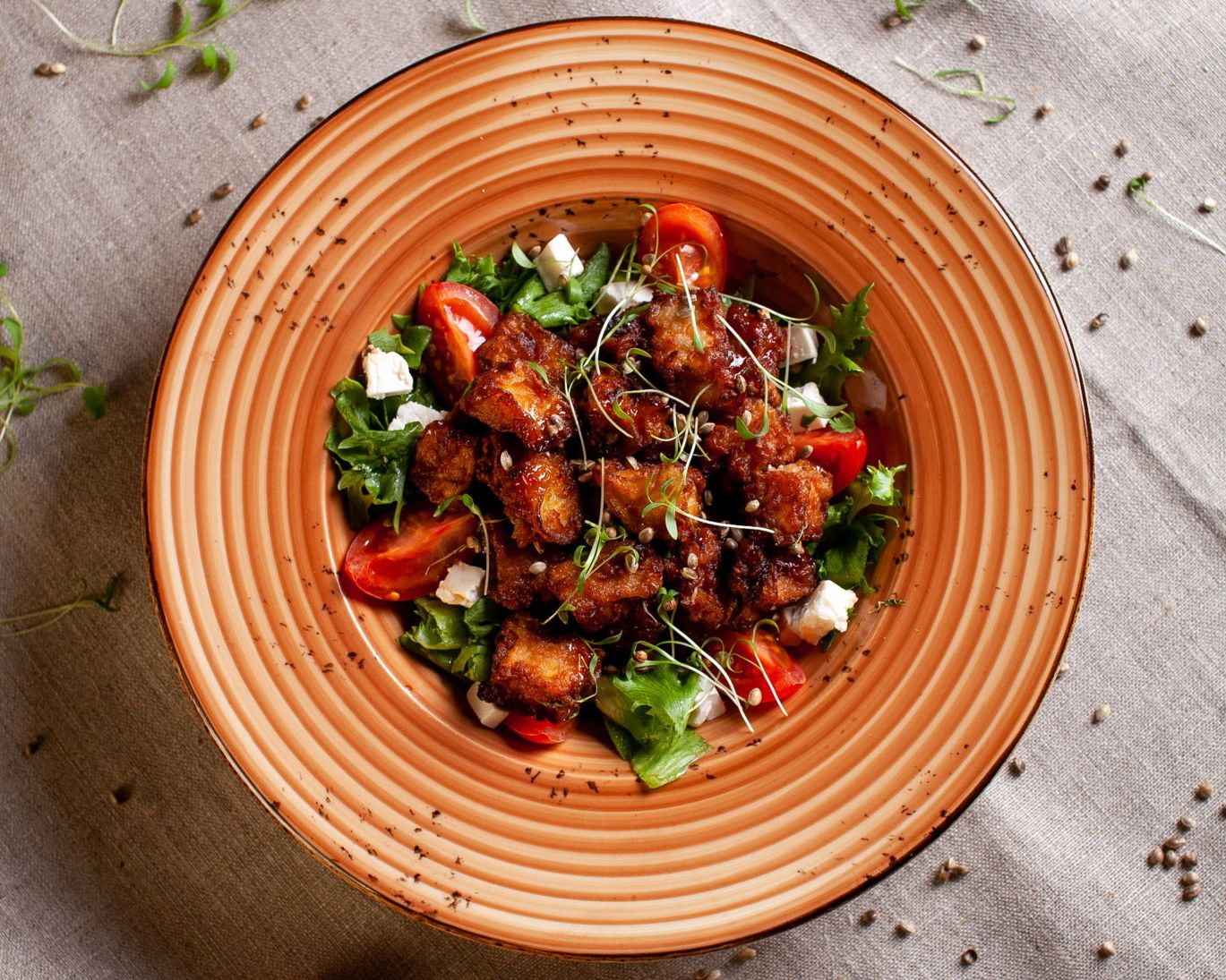 Салат - с хрустящим баклажаном