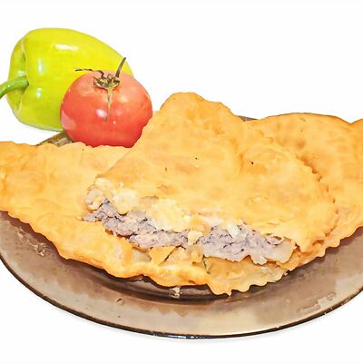 Чебурек с говядиной, свининой и сыром
