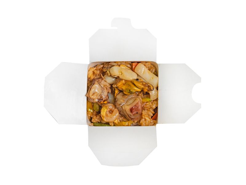 Вок морской коктейль с рисом и овощами