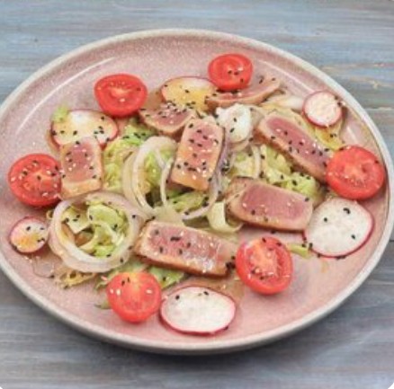 Салат с тунцом