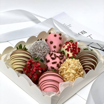 Наборы клубники в шоколаде (№ 18, Набор из 8 штук)