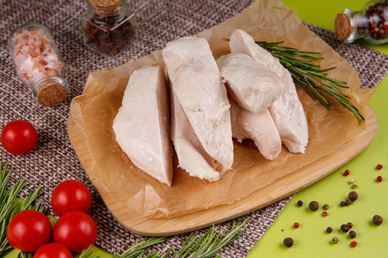 Куриная грудка на пару (100 гр.)