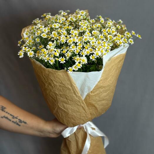 Букет с матрикарией