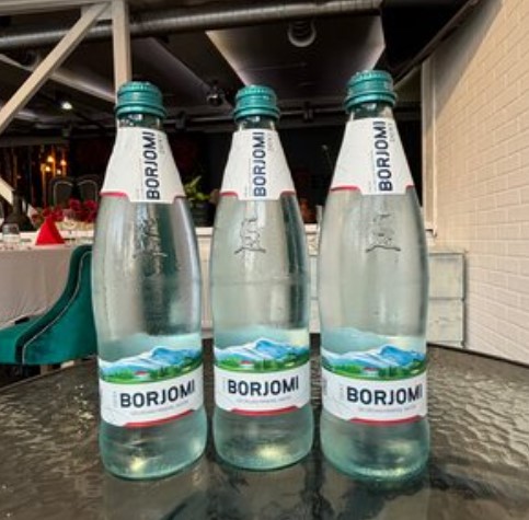 Газированная вода Боржоми