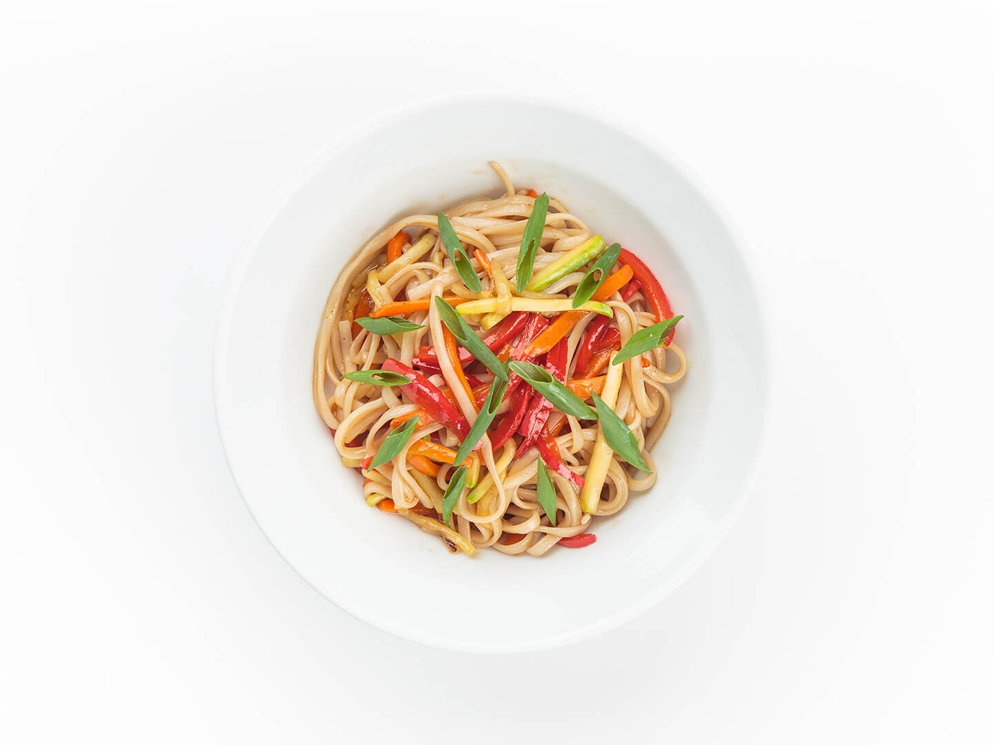 Лапша яичная с овощами