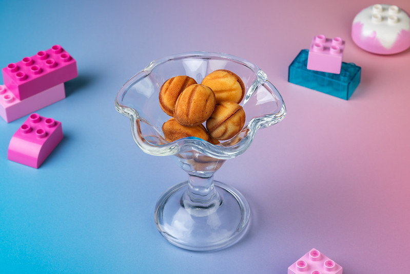 Орешки с вареной сгущенкой и арахисом