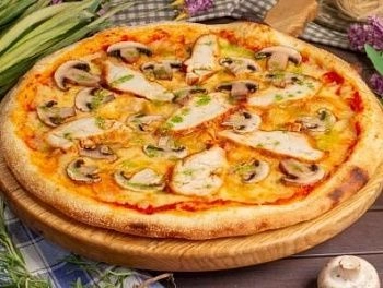 Пицца с курицей и грибами большая