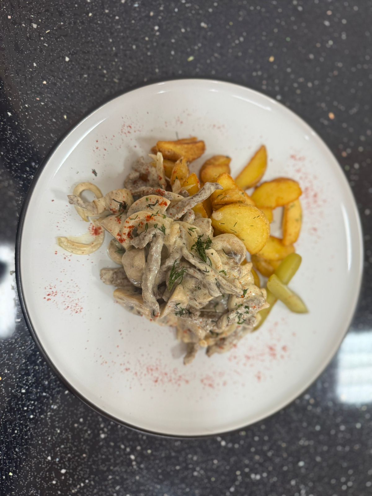 Бефстроганов с куриным филе 