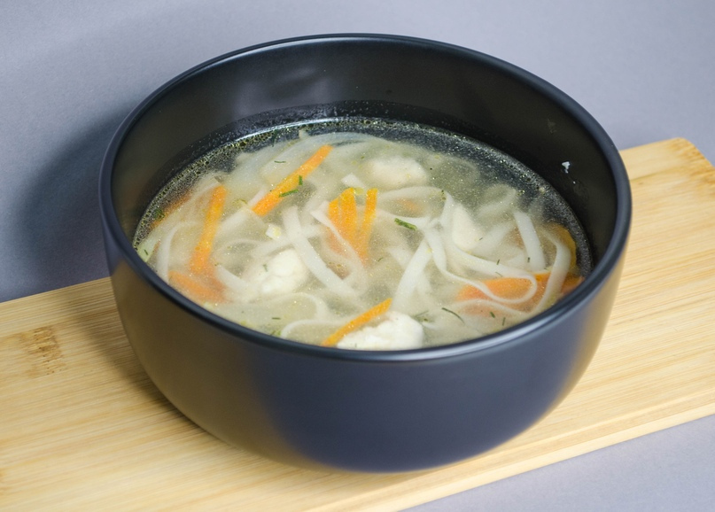 Куриный суп с лапшой