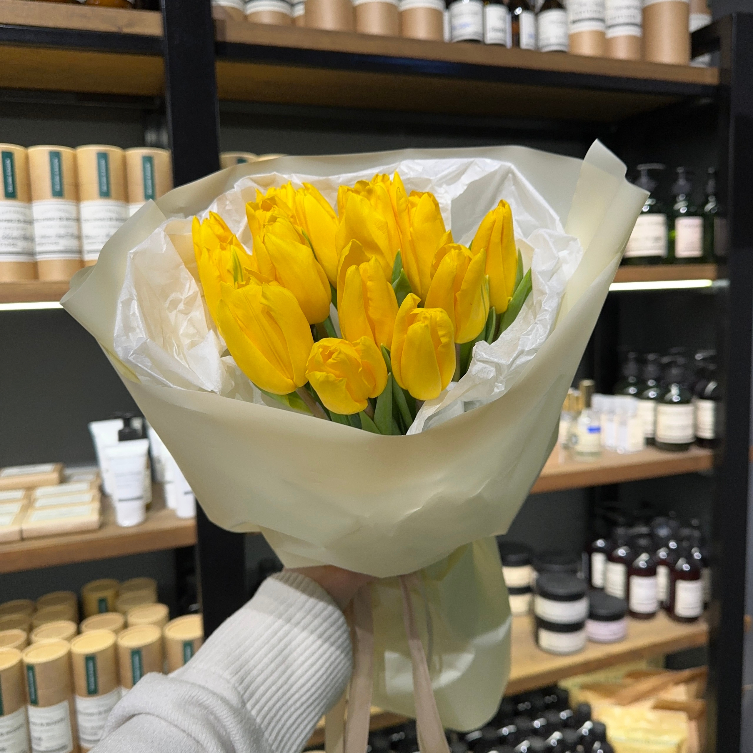 Букет желтых тюльпанов