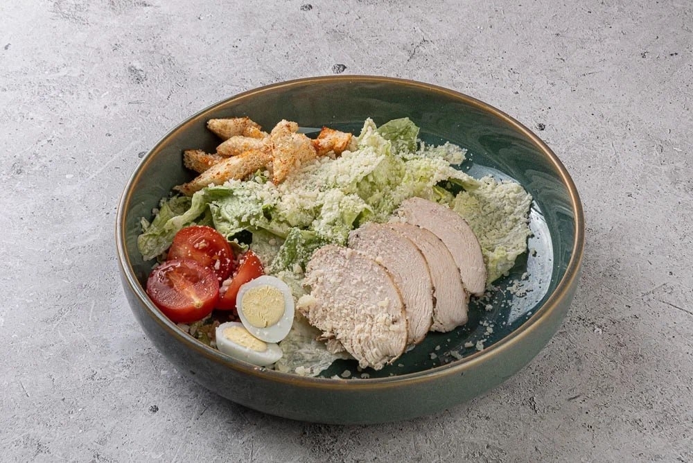 Цезарь с курицей