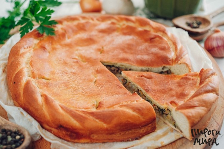 Русский пирог с мясом и капустой 0,5кг