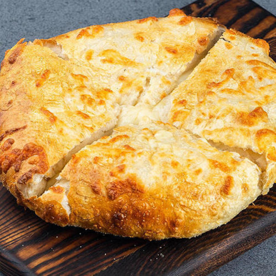 Закрытый хачапури по-мегрельски с сыром