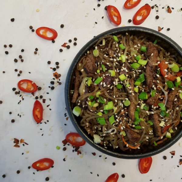 Вок со свининой и острым чили