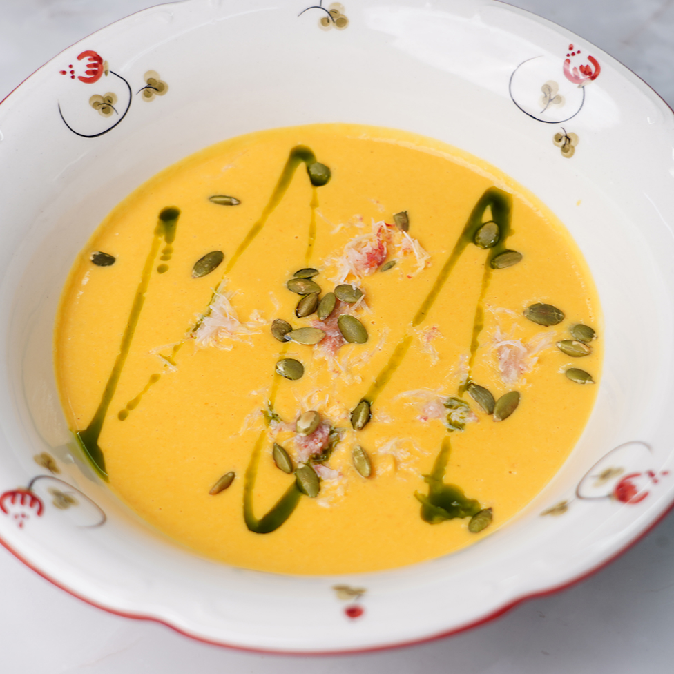 Тыквенный крем-суп с крабом