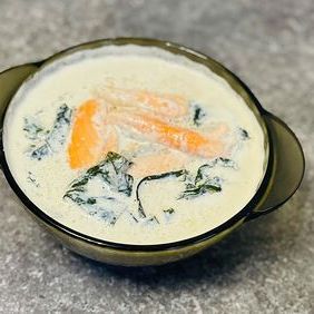 Сливочный суп с лососем