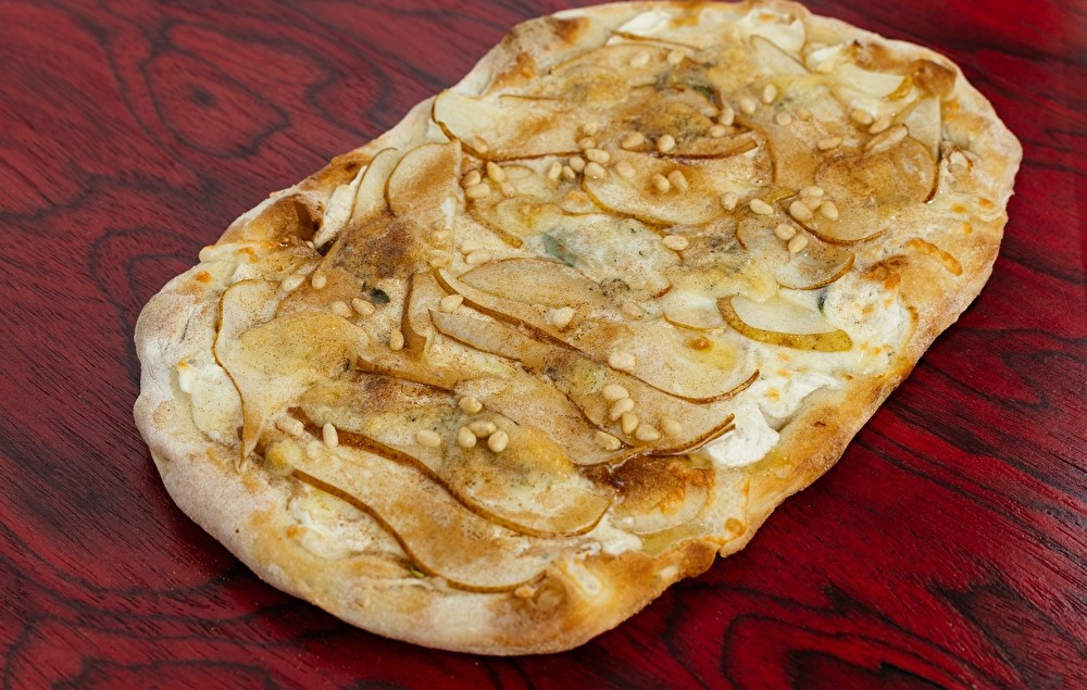 Груша горгондзола