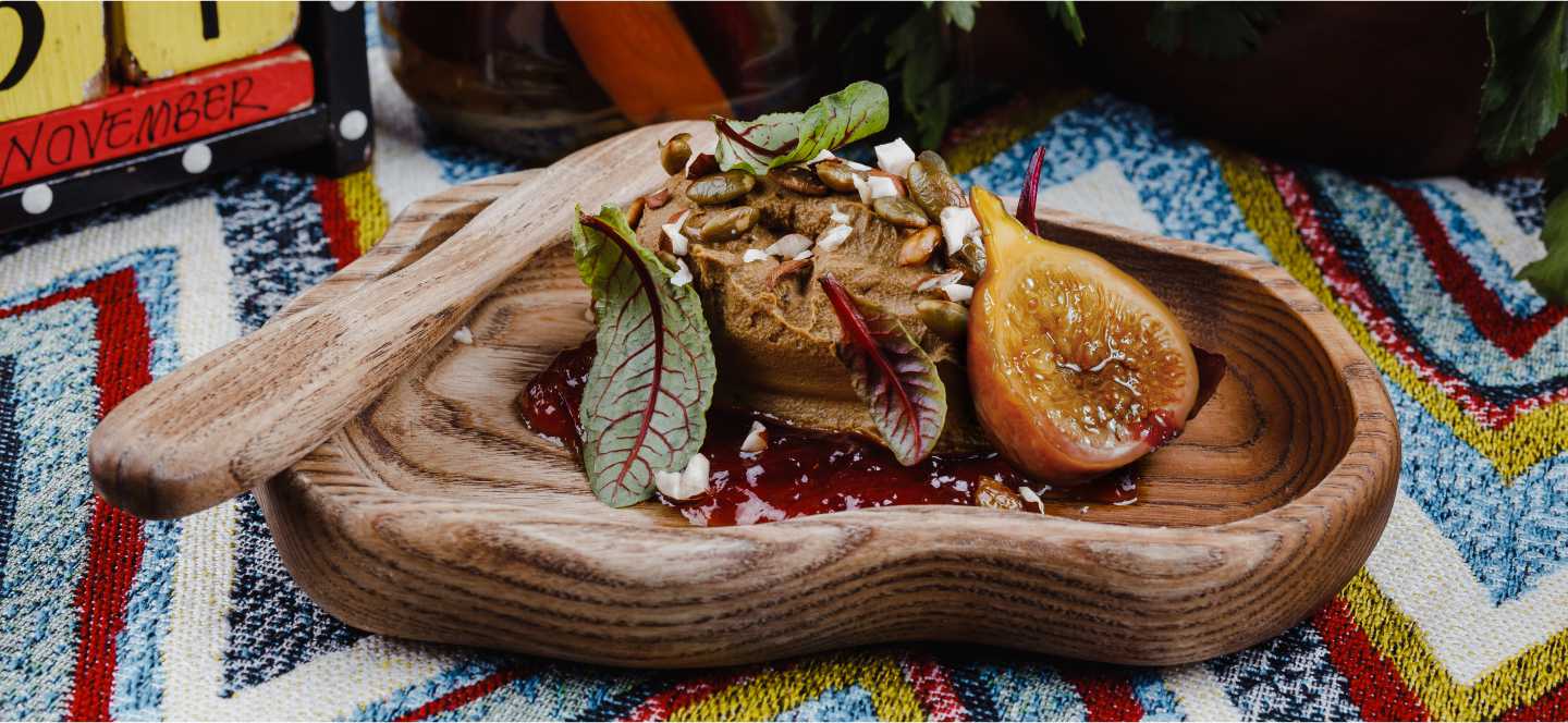 Паштет из куриной печени с луковым мармеладом