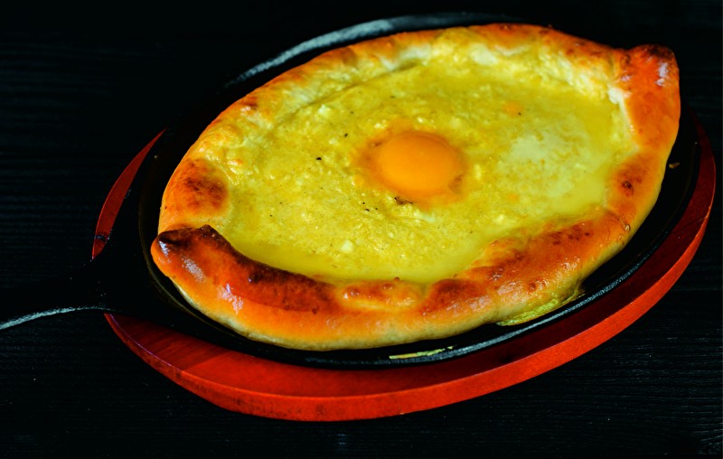 Хачапури по-аджарски