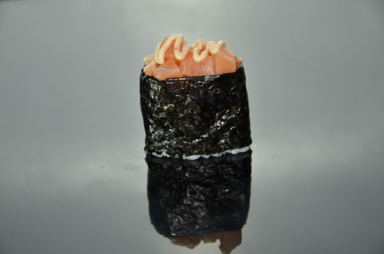 Спайс гункан сяке