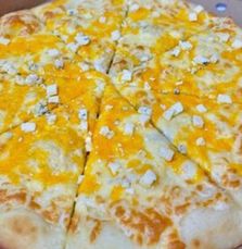 Пицца Четыре сыра средняя