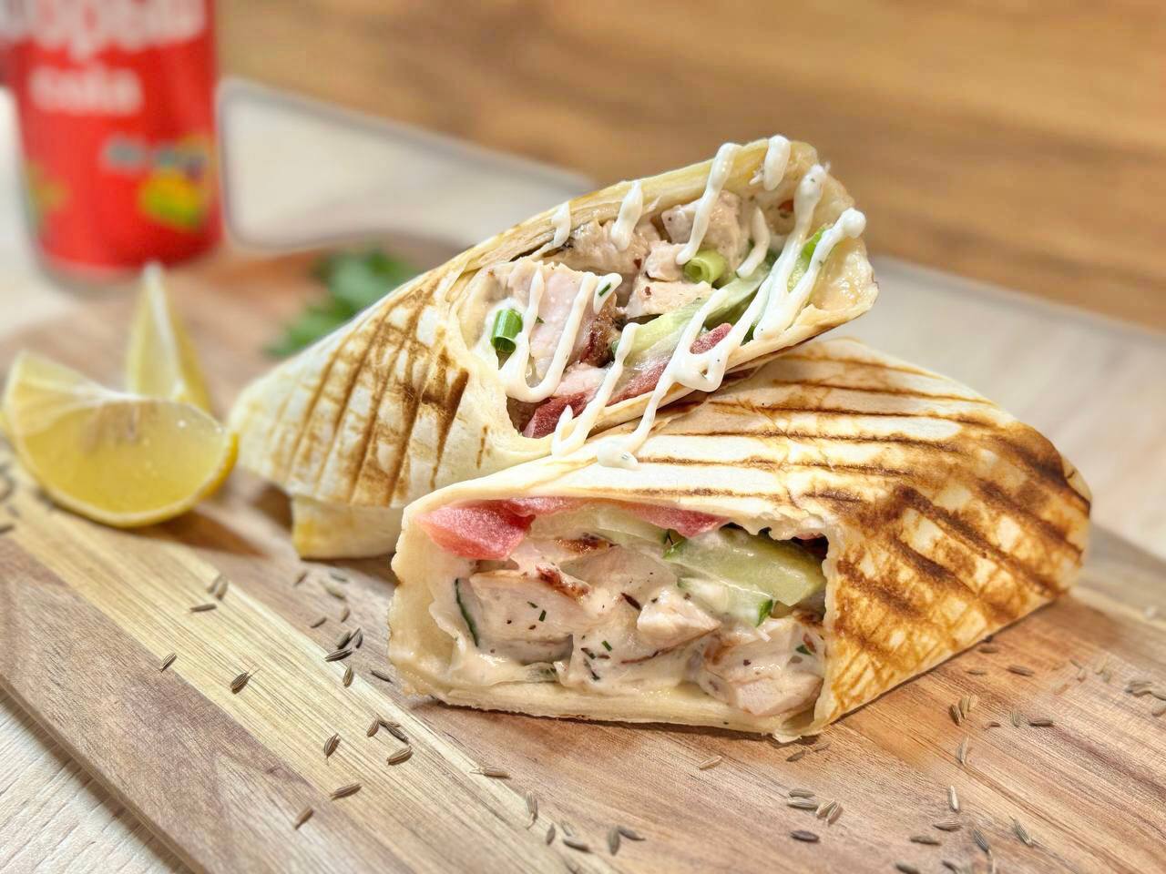 Большая шаурма из курицы
