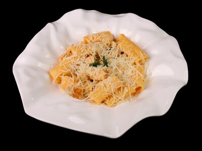 Ригатони с курицей