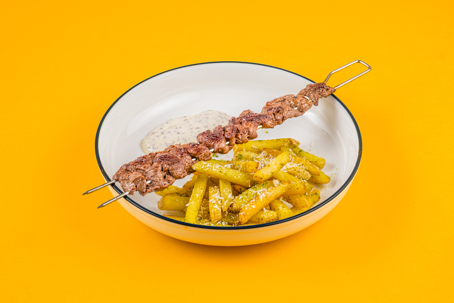 Говяжья вырезка с хрустящим картофелем