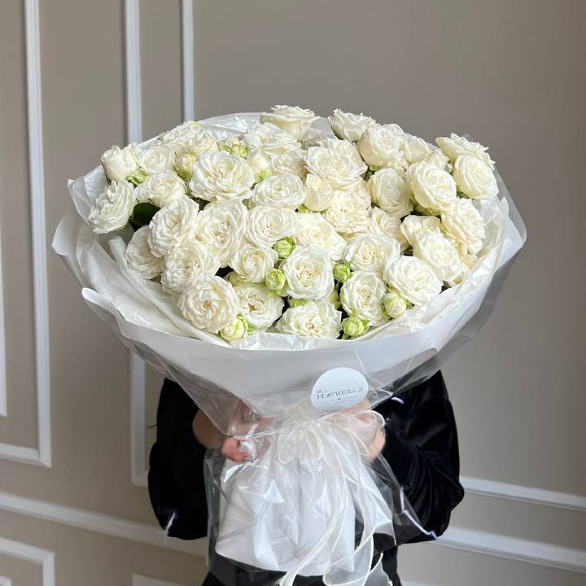 Моно букет из кустовых пионовидных роз (предзаказ)