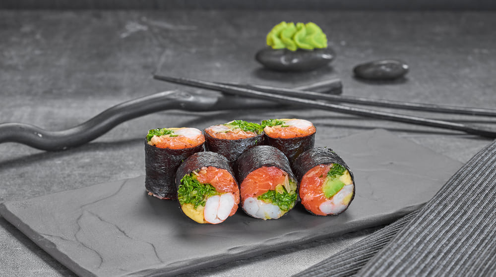 Сашими ролл с лососем и креветкой