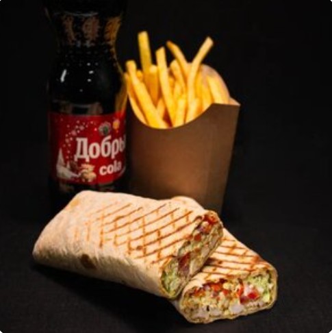 Шаурма с морковкой, фри, кола