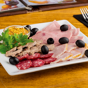 Мясная тарелка