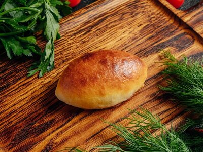 Пирожок с капустой