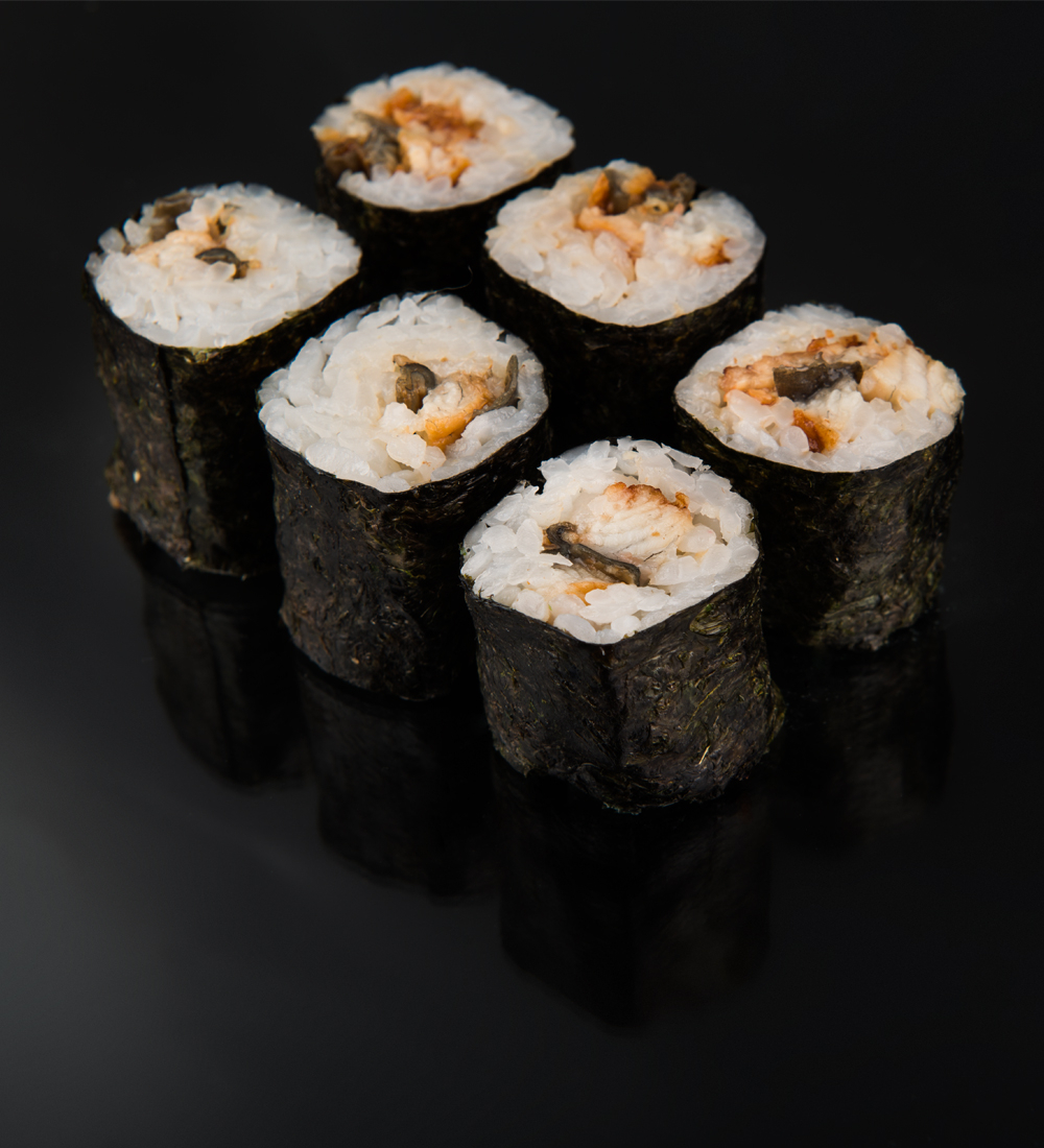 Ролл с копченым угрем