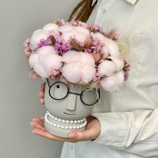 «Бабушка Агафья» композиция из стабилизированных цветов и сухоцветов