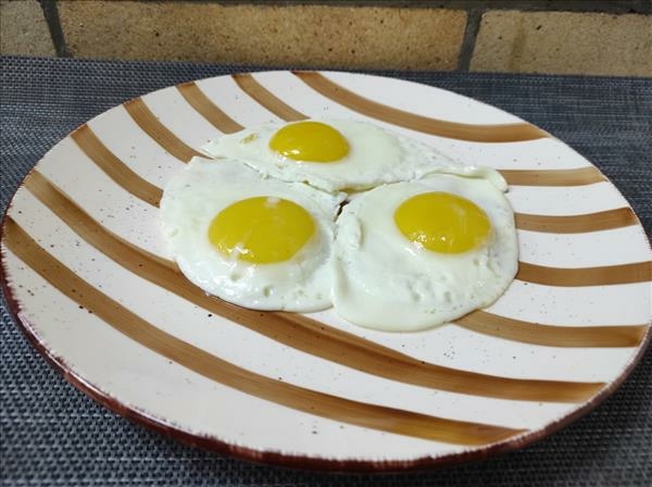 Яичница из 3 яиц