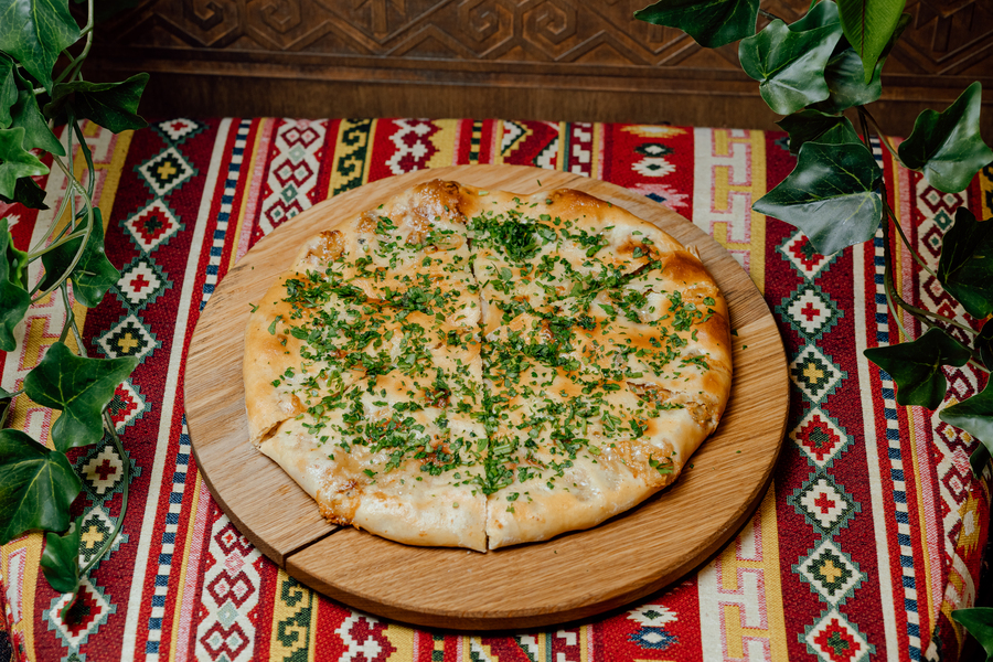 Кубрари с курицей и белыми грибами 
