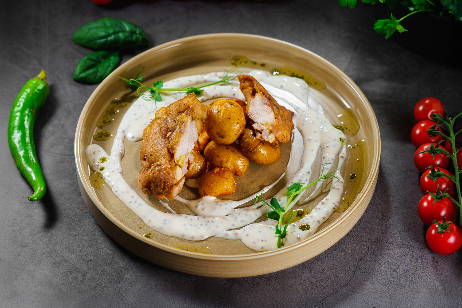 Куриное бедро гриль со сливочно-горчичным соусом