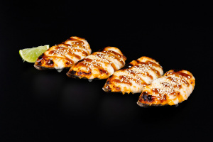 Запеченные мидии в соусе спайси