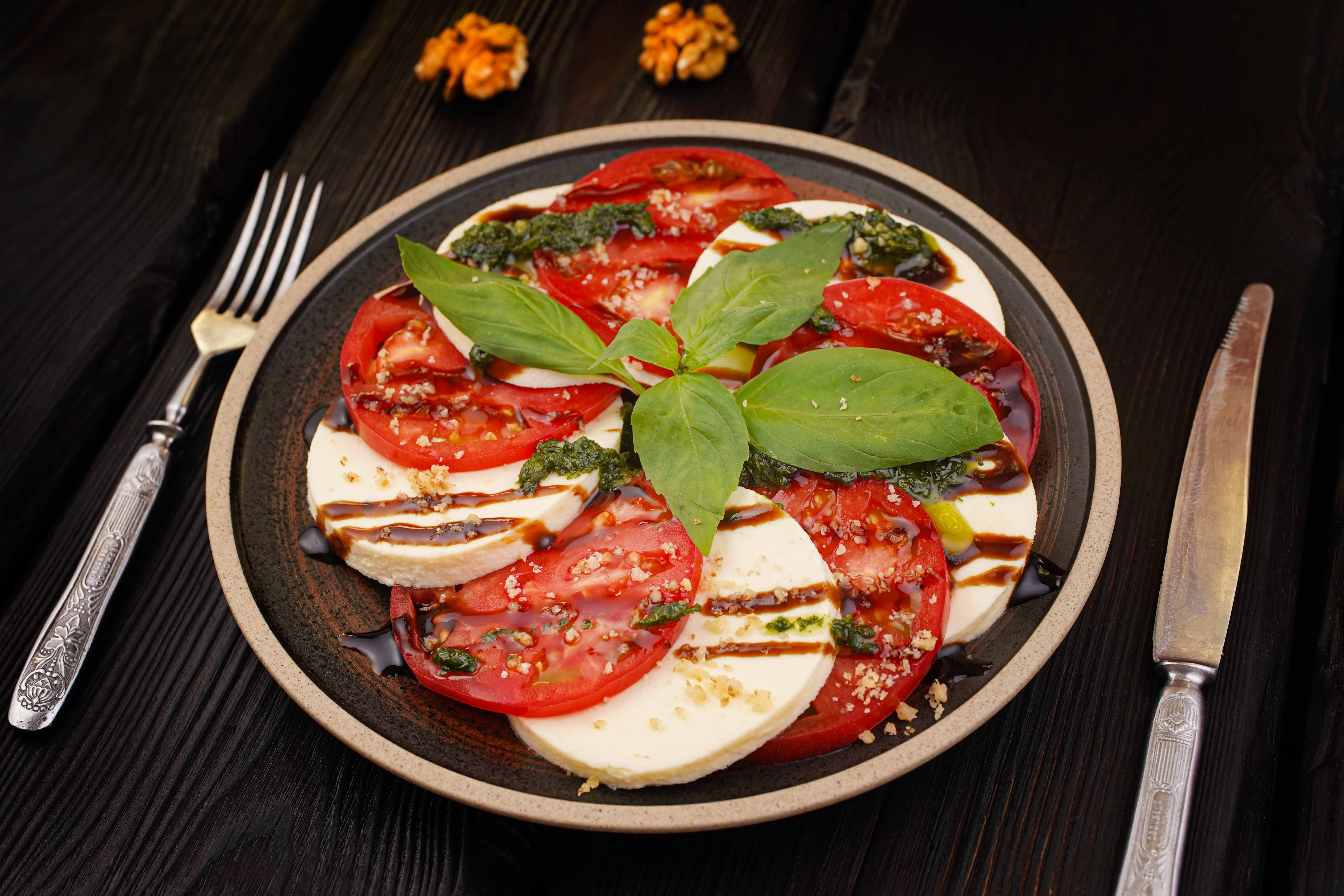 Салат каприз